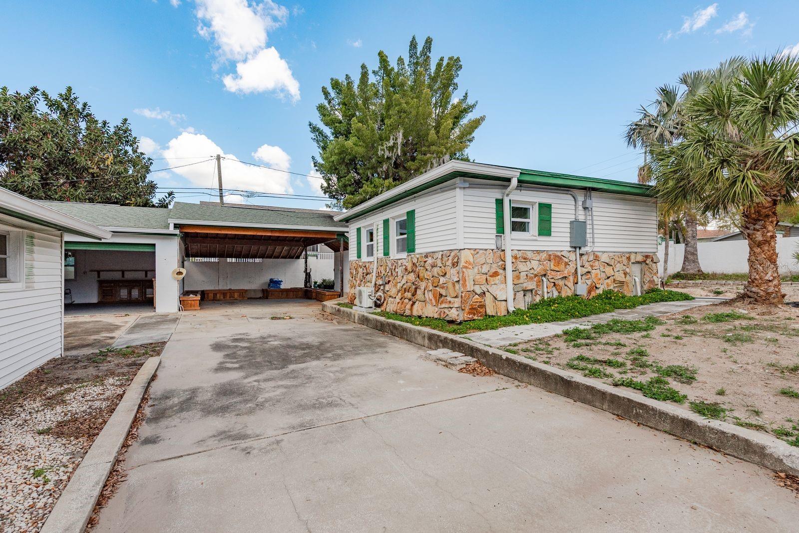 PALM HARBOR ESTATES - Residential