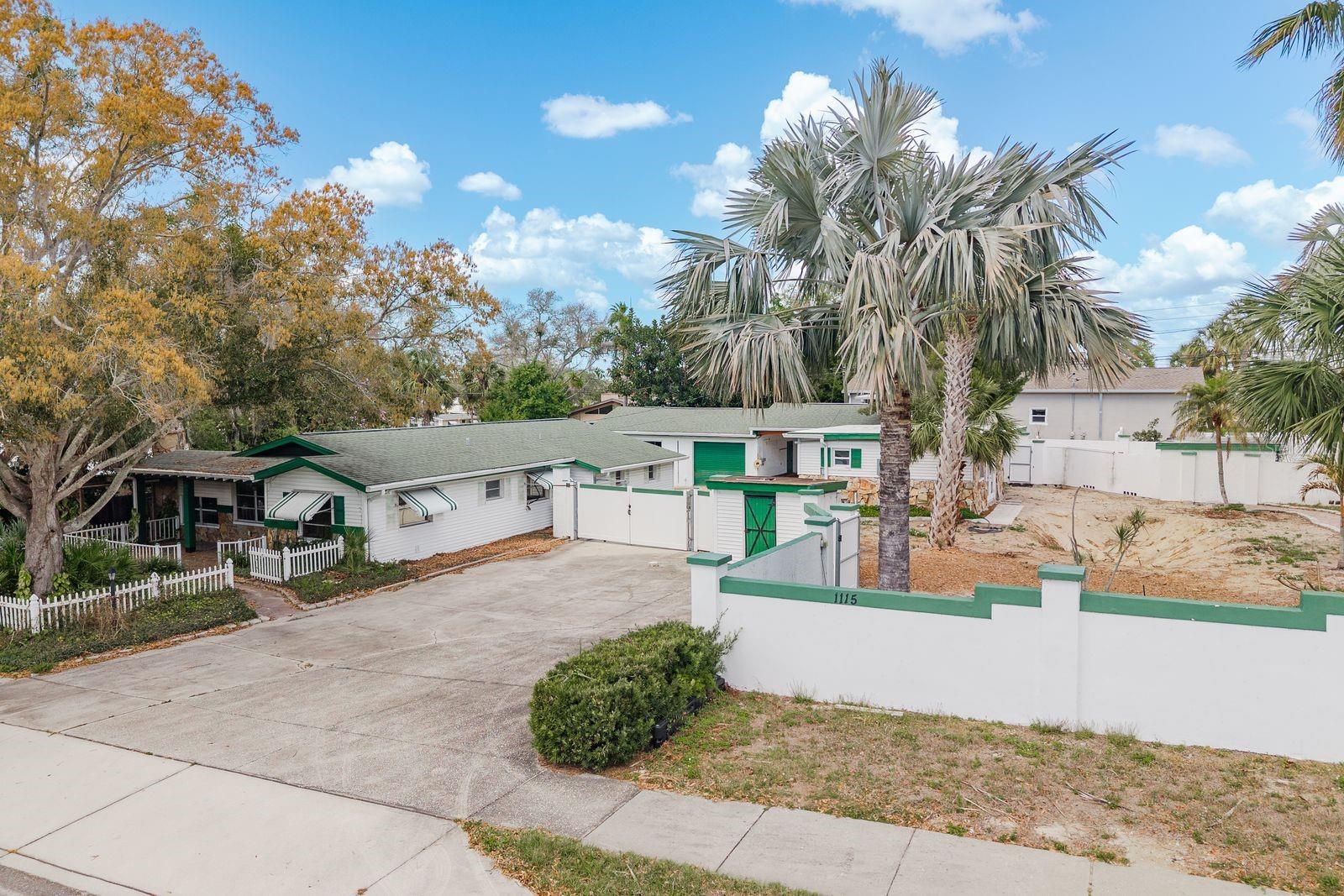 PALM HARBOR ESTATES - Residential