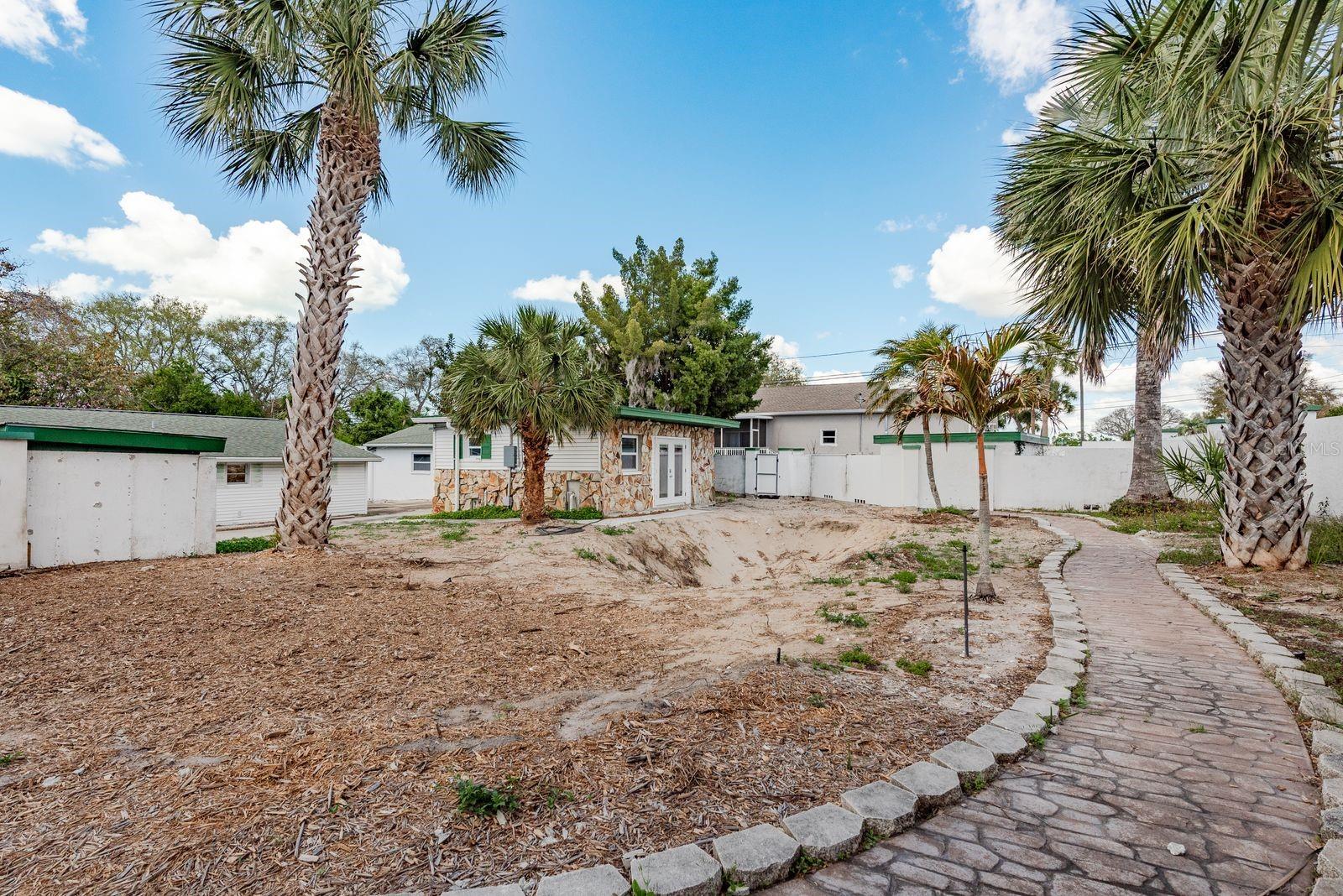 PALM HARBOR ESTATES - Residential