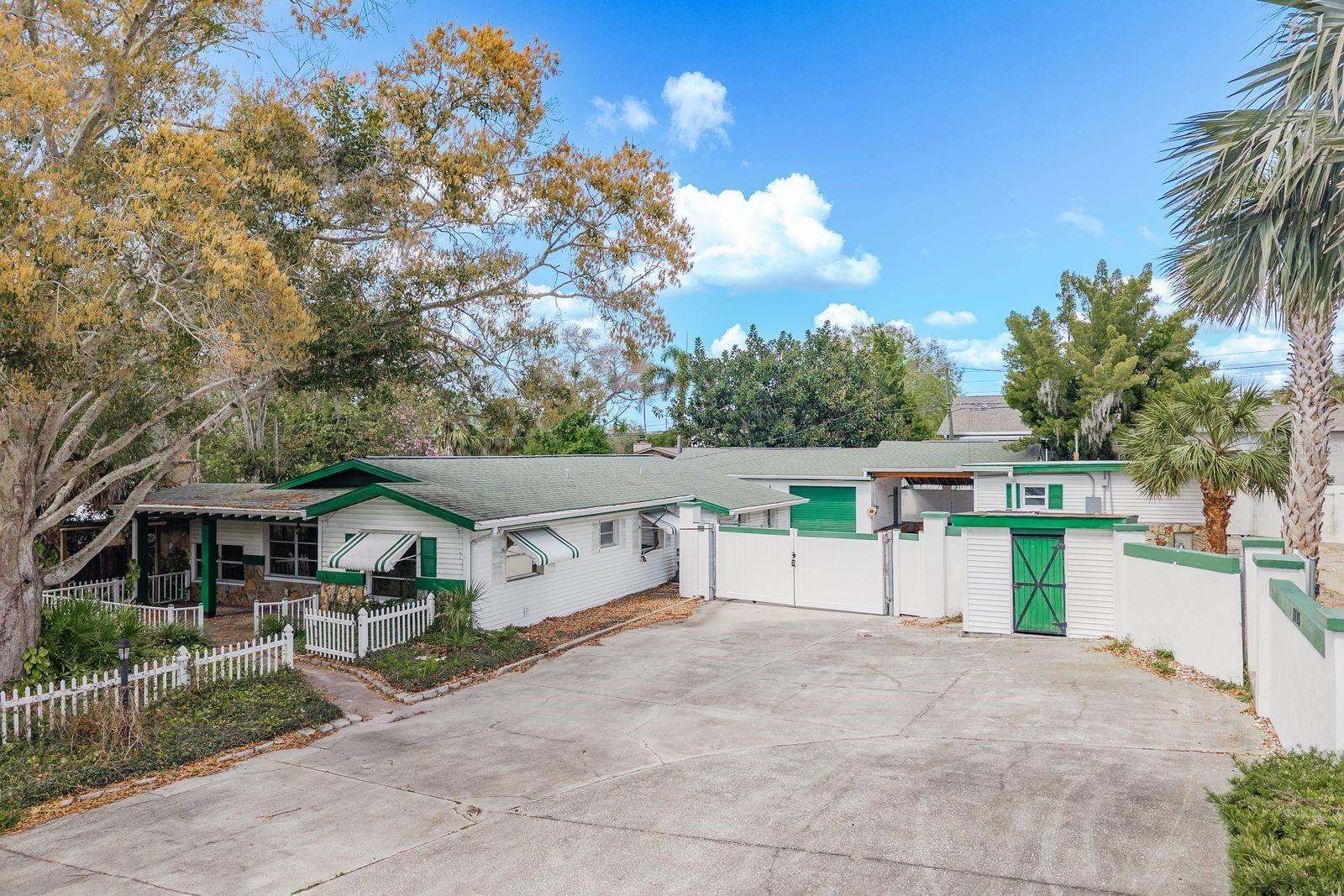 PALM HARBOR ESTATES - Residential