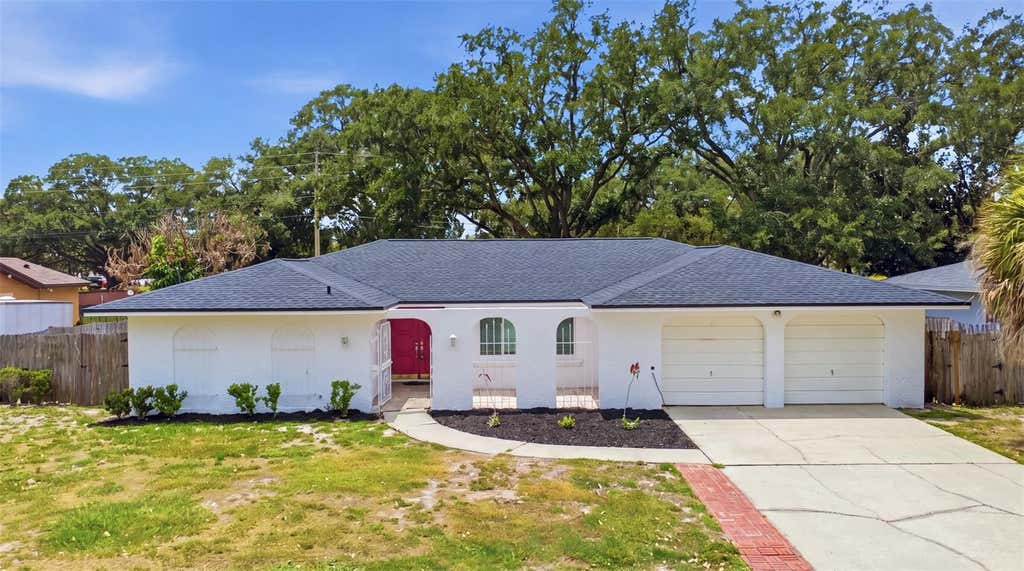 Photo of 6785 Tamarind Circle, Orlando, FL 32819 (MLS # O6430257)