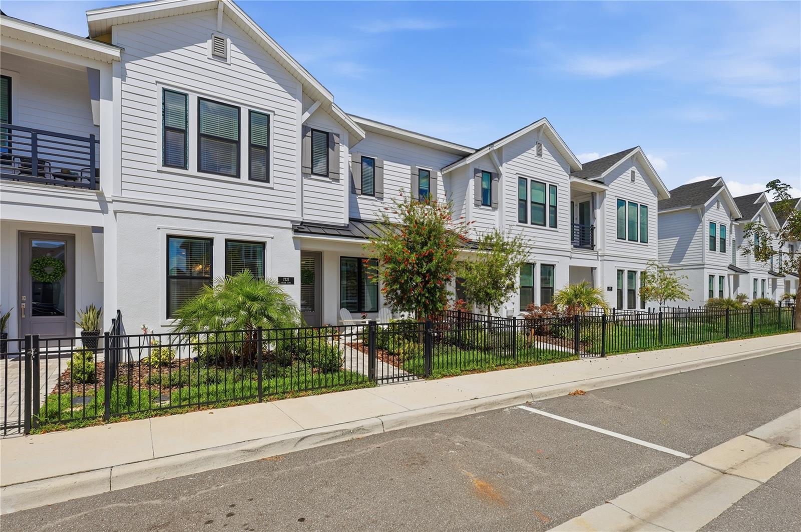 EMERALD LNDG/WATERSIDE - Residential