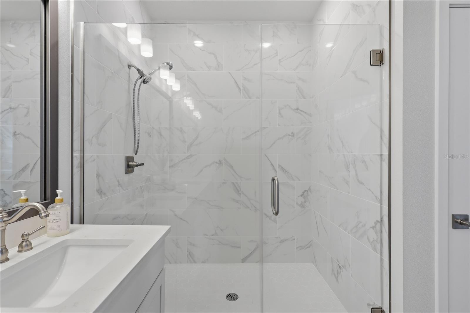 EMERALD LNDG/WATERSIDE - Residential