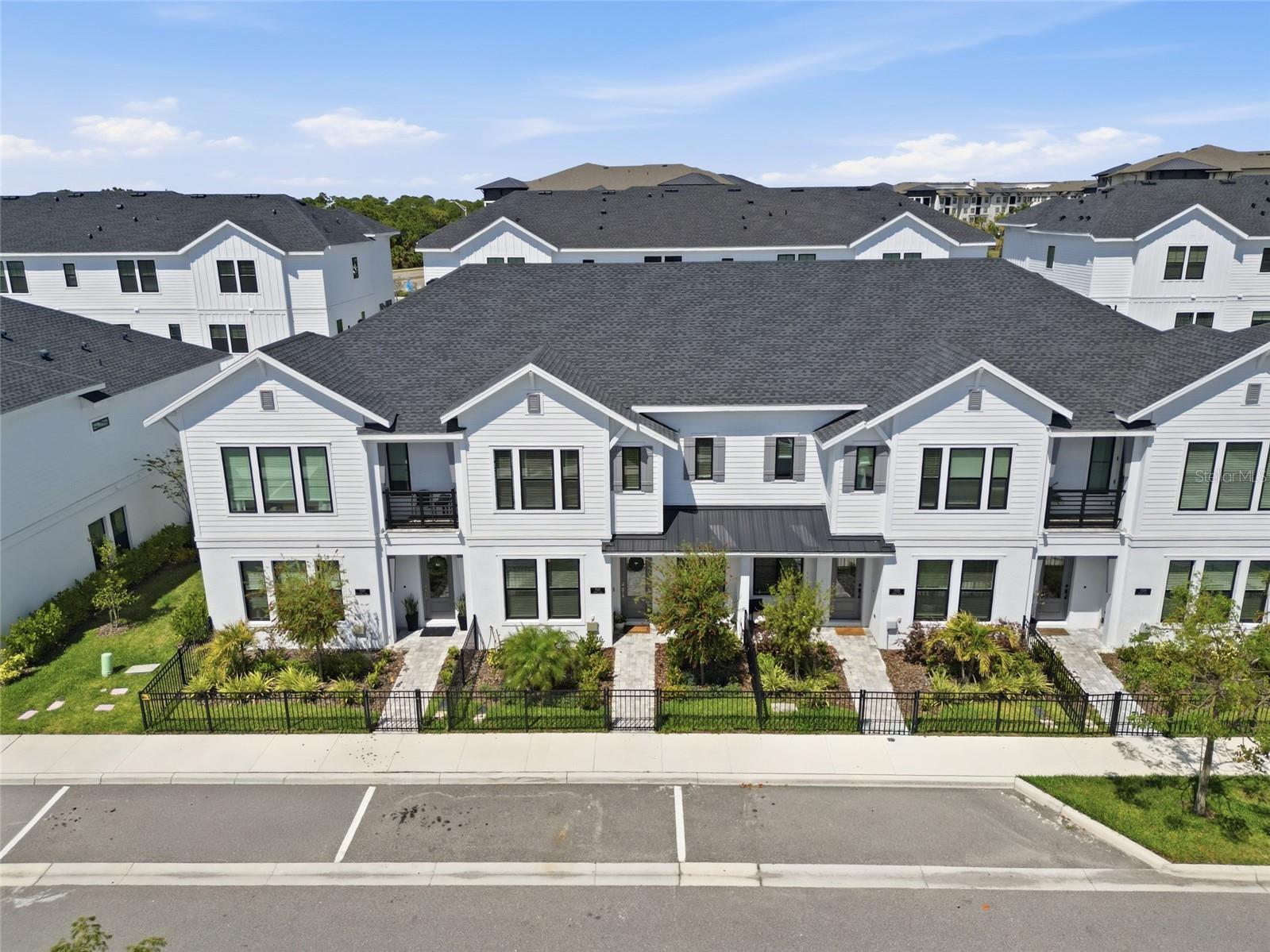 EMERALD LNDG/WATERSIDE - Residential