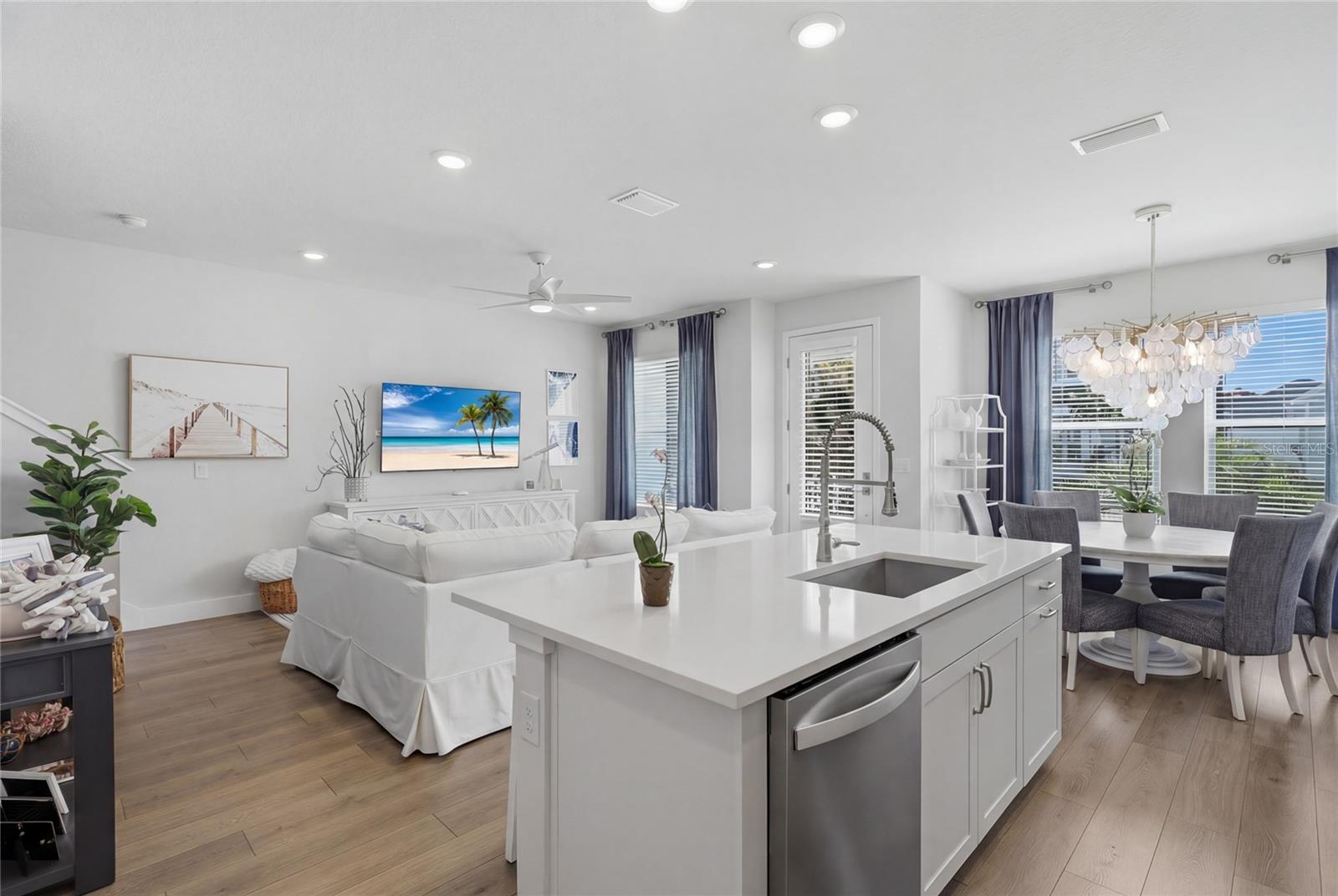 EMERALD LNDG/WATERSIDE - Residential