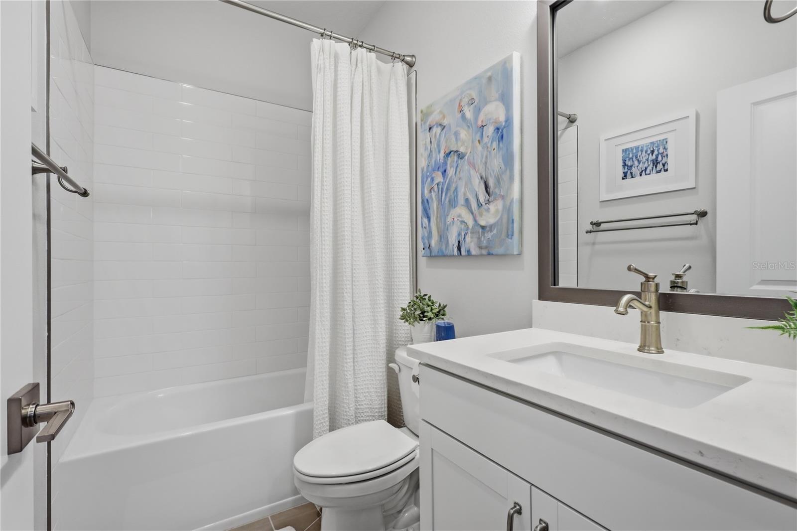 EMERALD LNDG/WATERSIDE - Residential