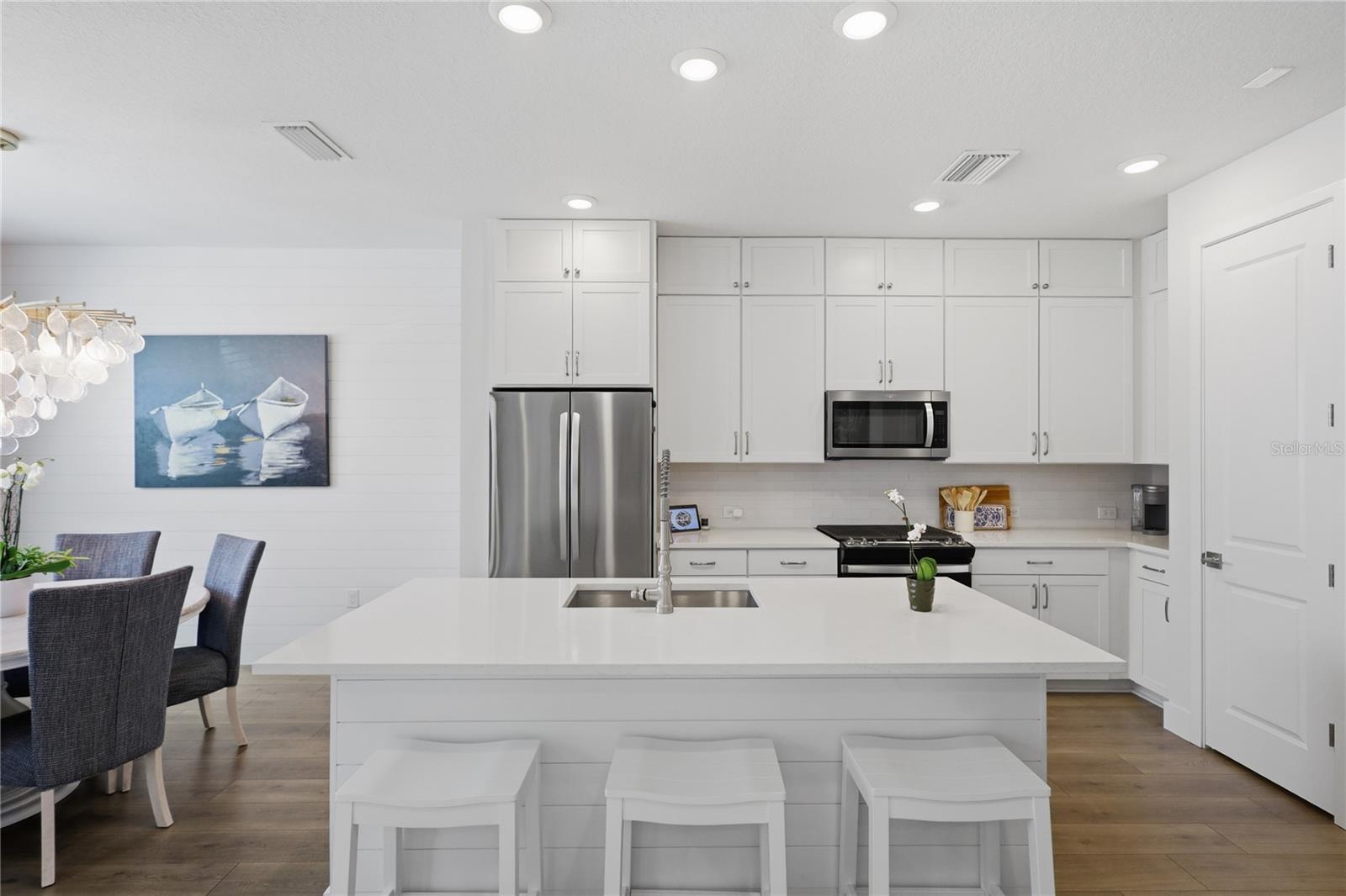 EMERALD LNDG/WATERSIDE - Residential