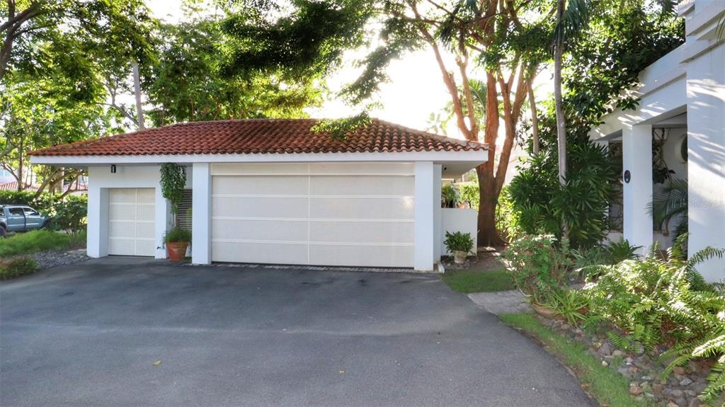 DORADO BEACH EAST - Residential