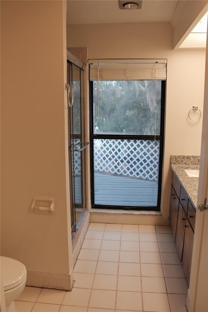 WOODLAND HILLS - Residential