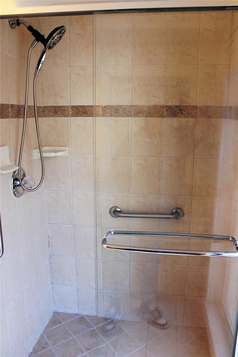 WOODLAND HILLS - Residential