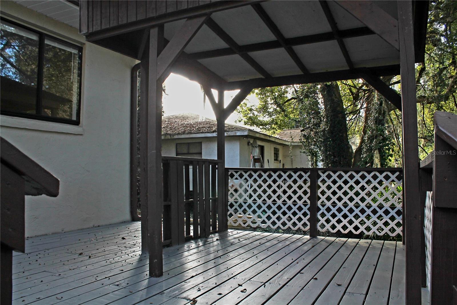 WOODLAND HILLS - Residential