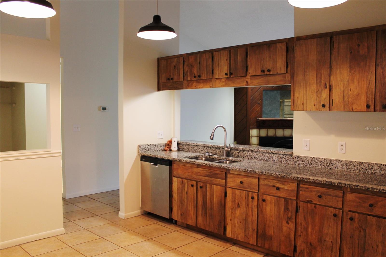 WOODLAND HILLS - Residential