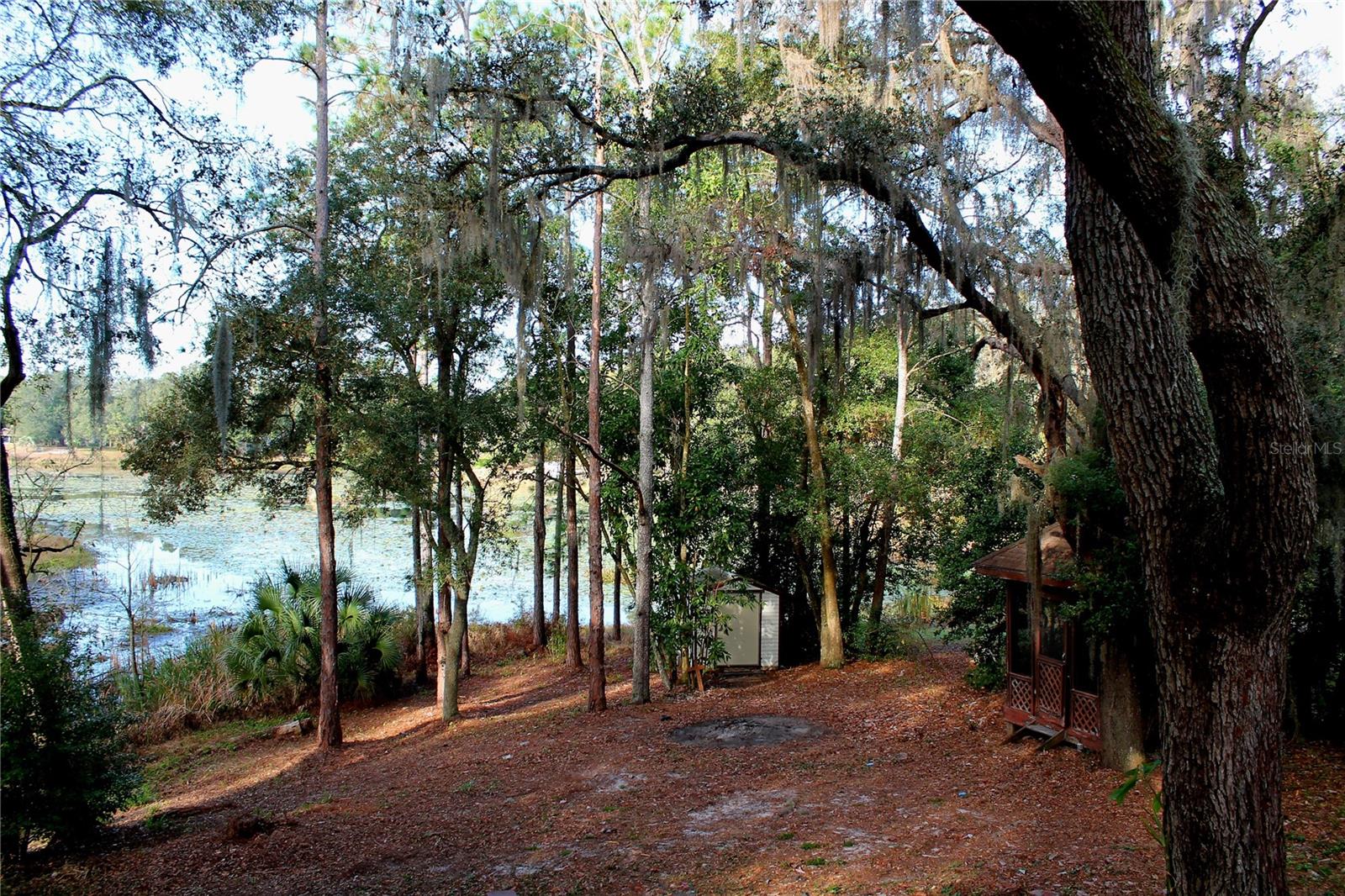 WOODLAND HILLS - Residential