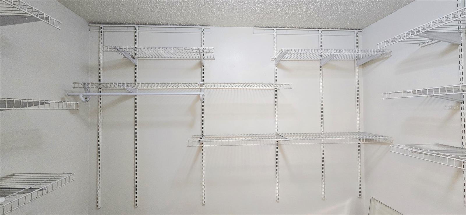 WOODLAND HILLS - Residential