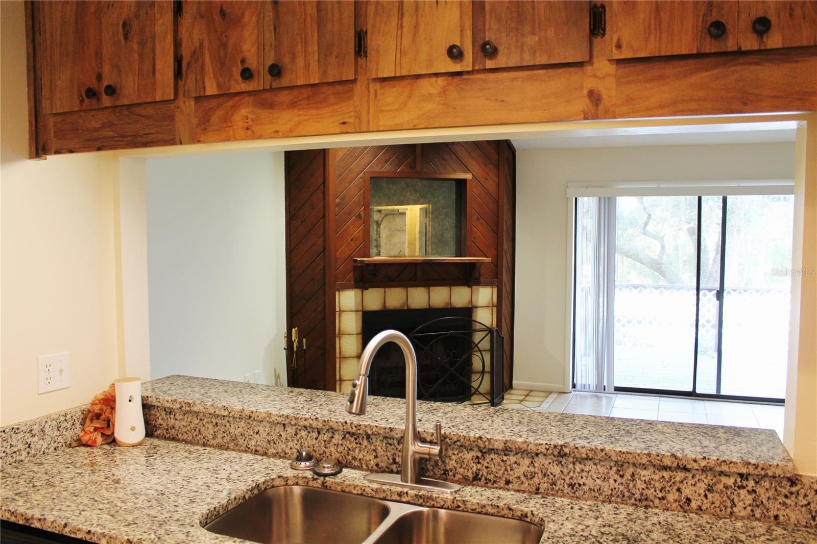 WOODLAND HILLS - Residential