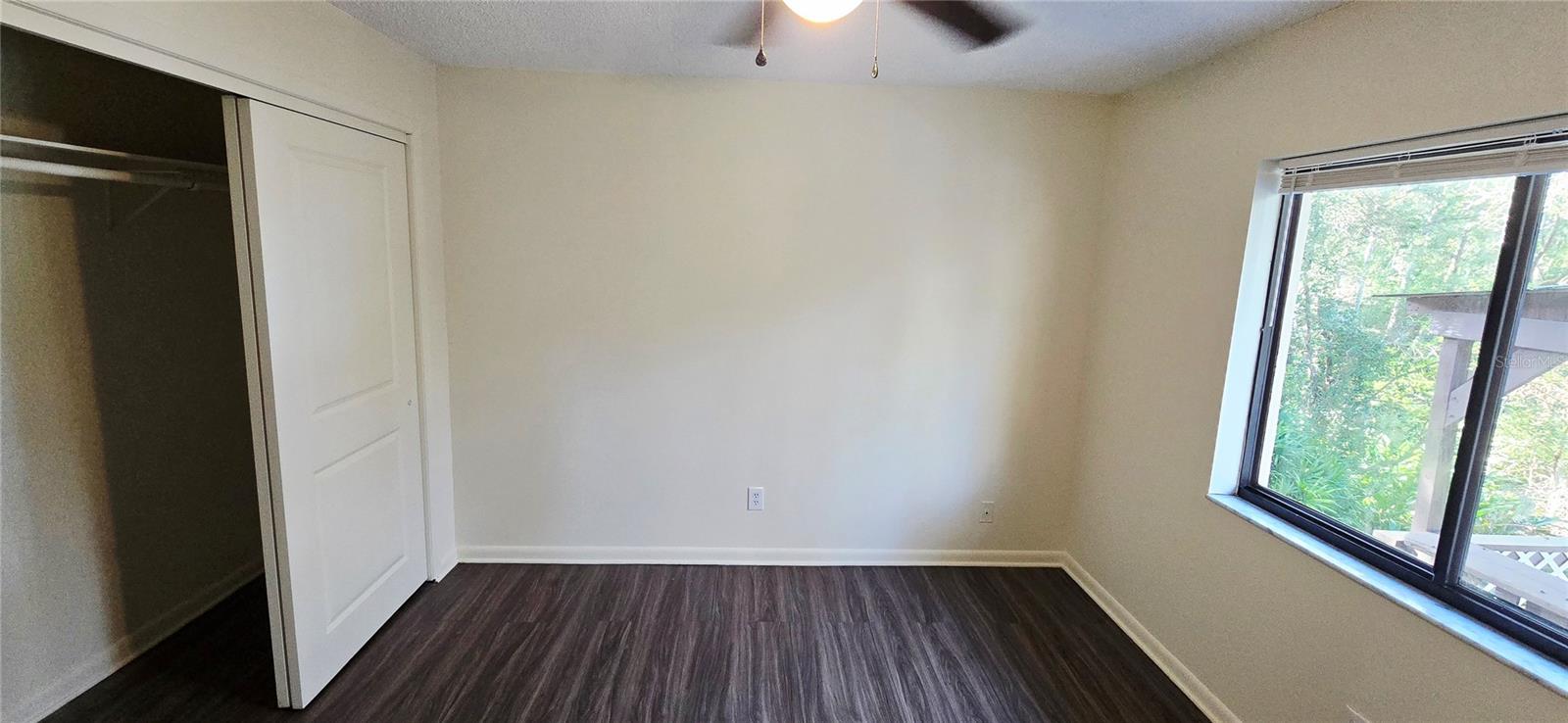 WOODLAND HILLS - Residential