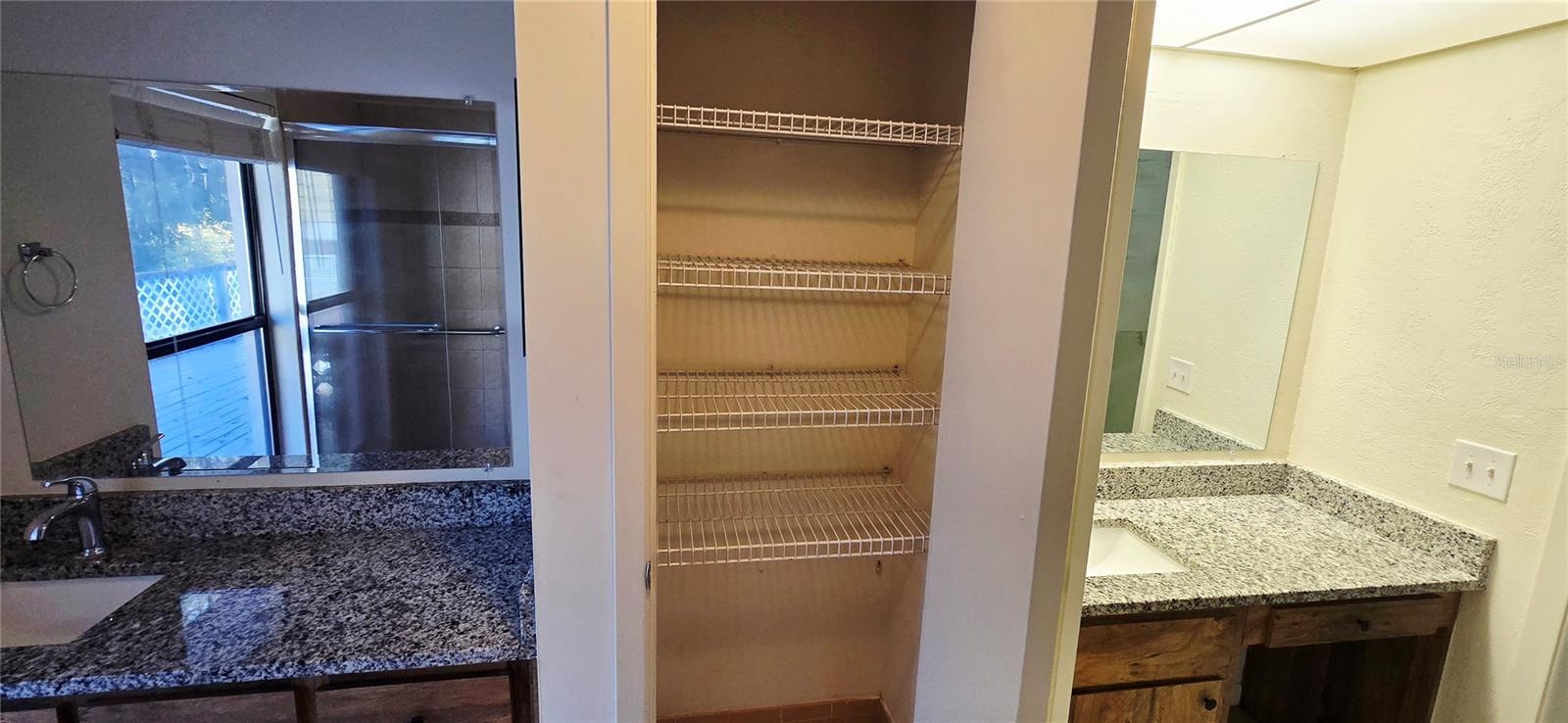 WOODLAND HILLS - Residential