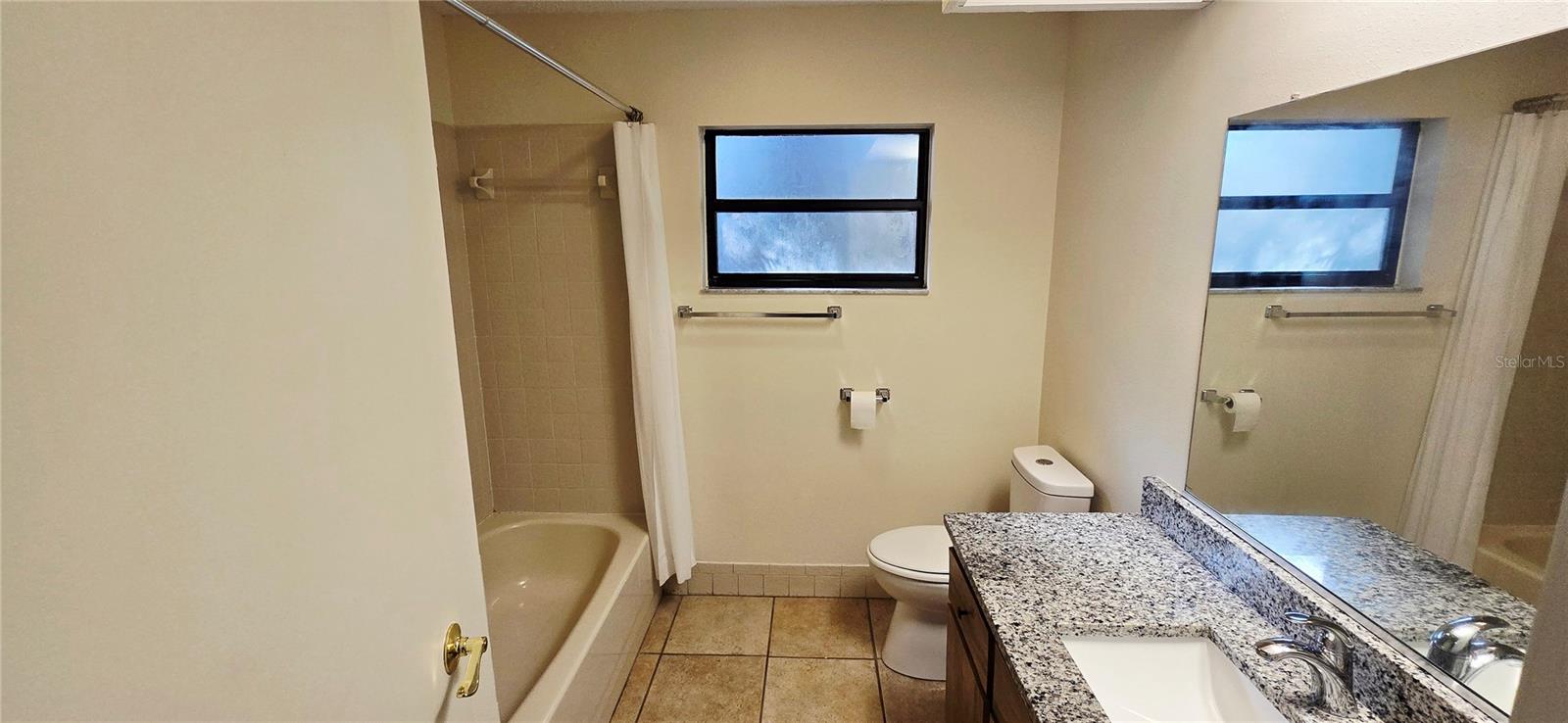 WOODLAND HILLS - Residential