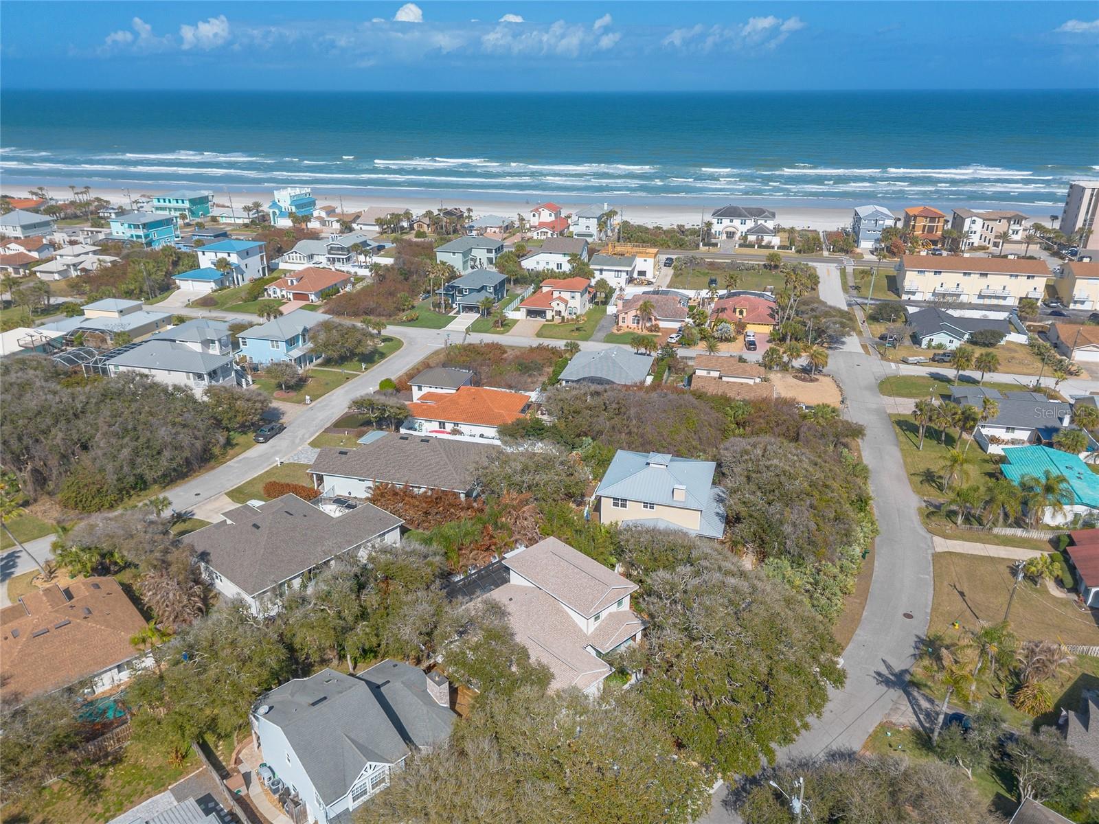 LIGHTHOUSE SHORES - Residential