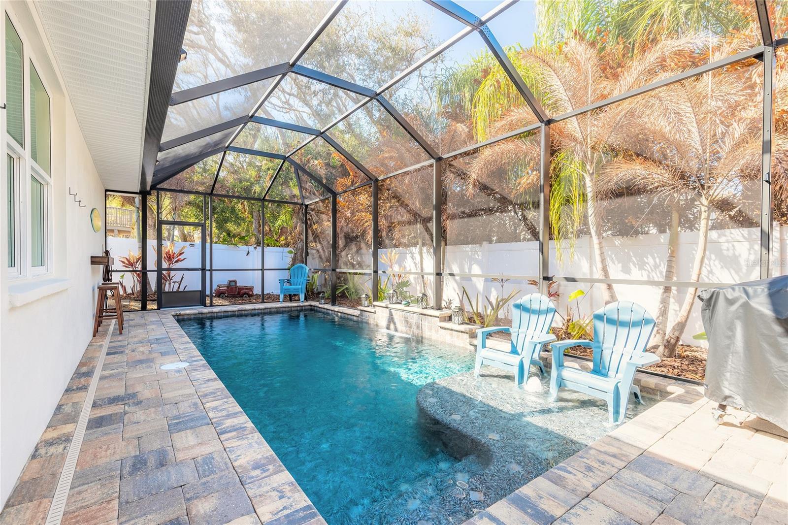 LIGHTHOUSE SHORES - Residential