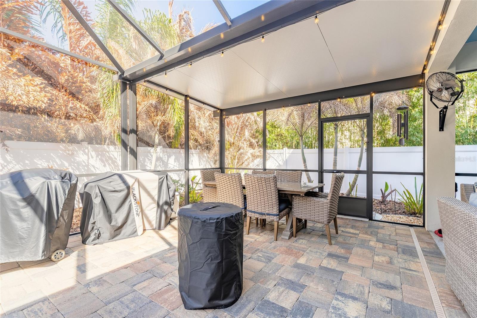 LIGHTHOUSE SHORES - Residential