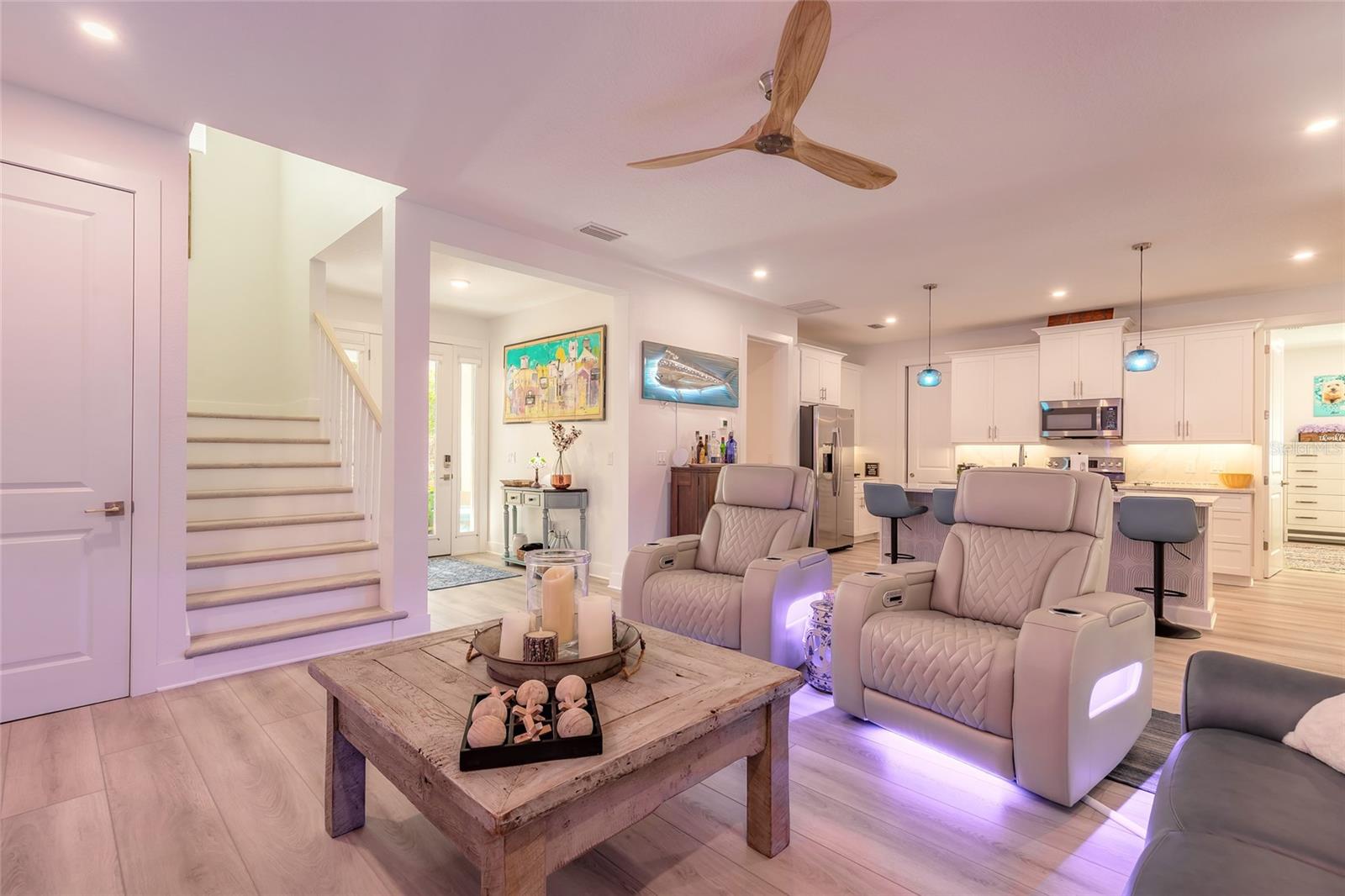 LIGHTHOUSE SHORES - Residential