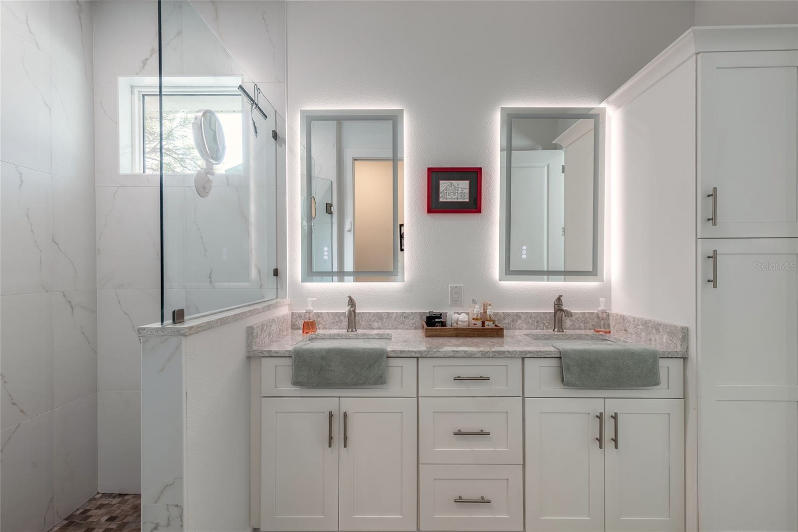 LIGHTHOUSE SHORES - Residential