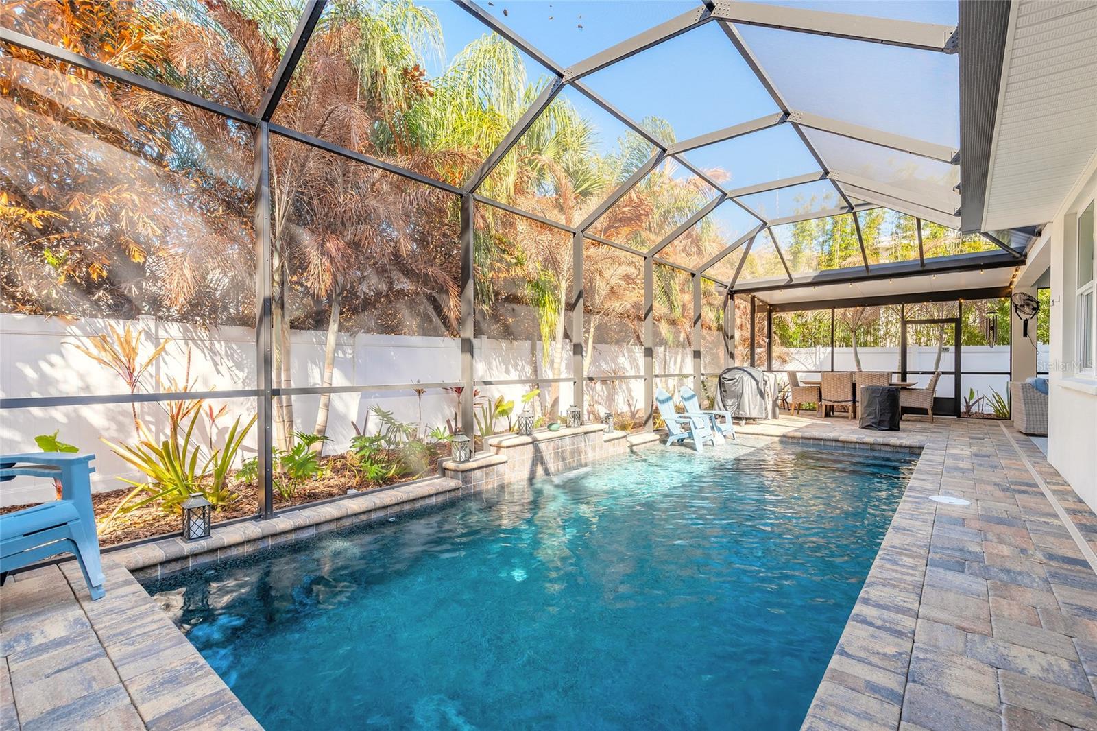 LIGHTHOUSE SHORES - Residential