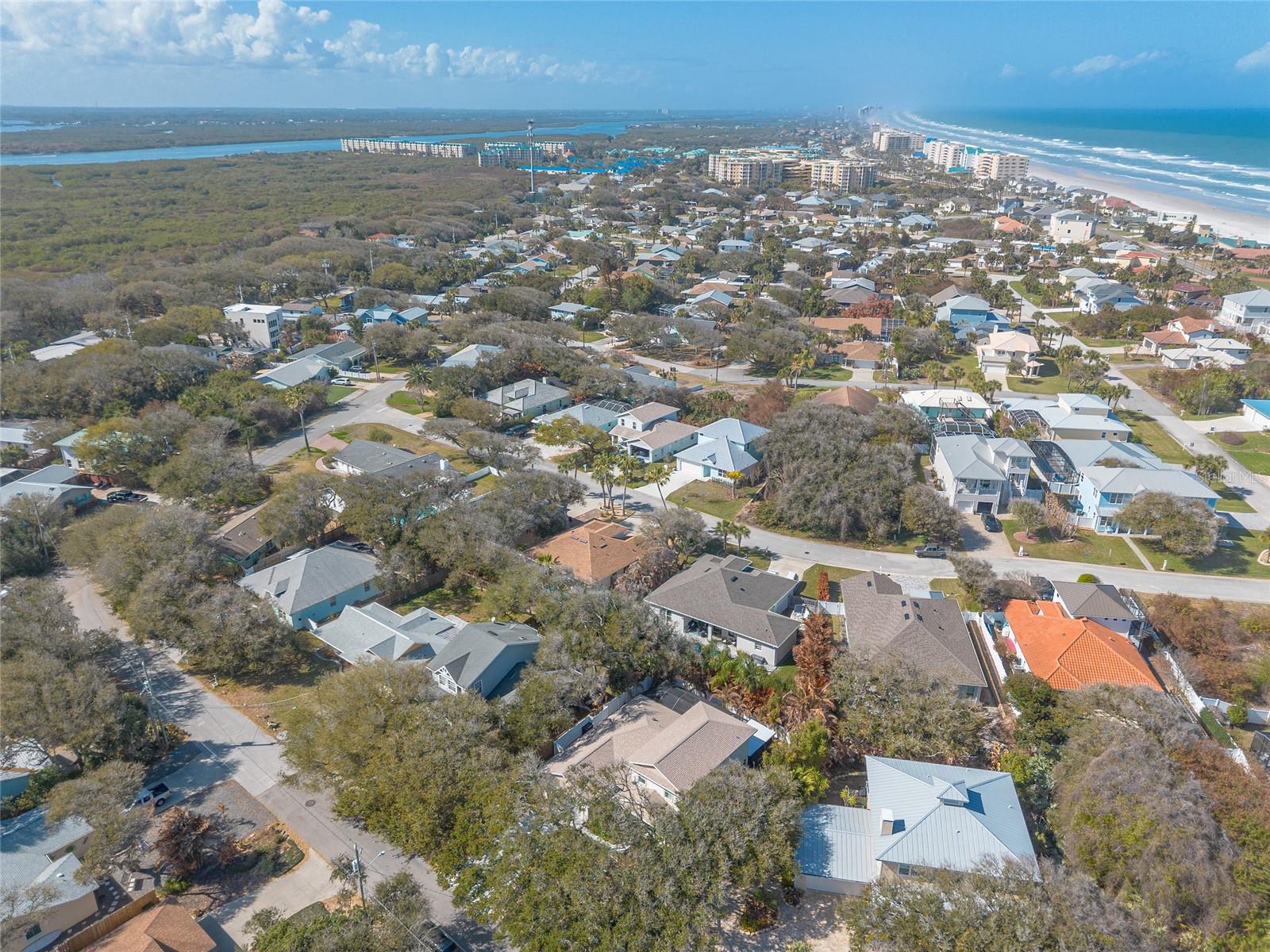 LIGHTHOUSE SHORES - Residential