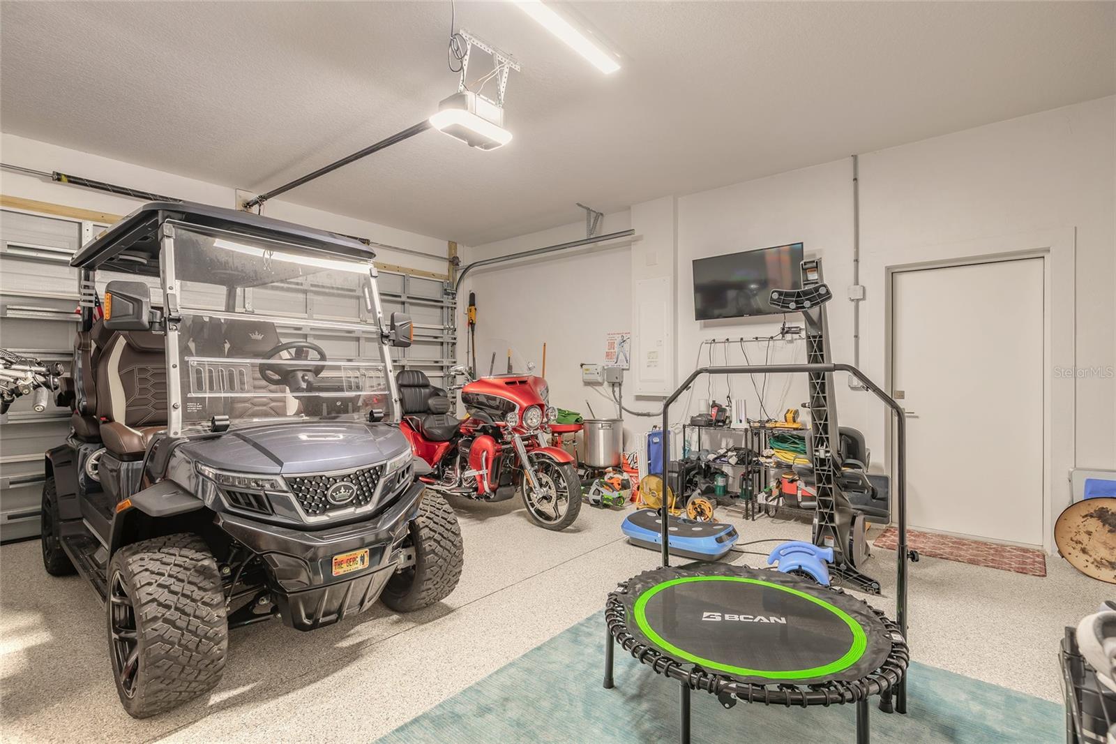 LIGHTHOUSE SHORES - Residential