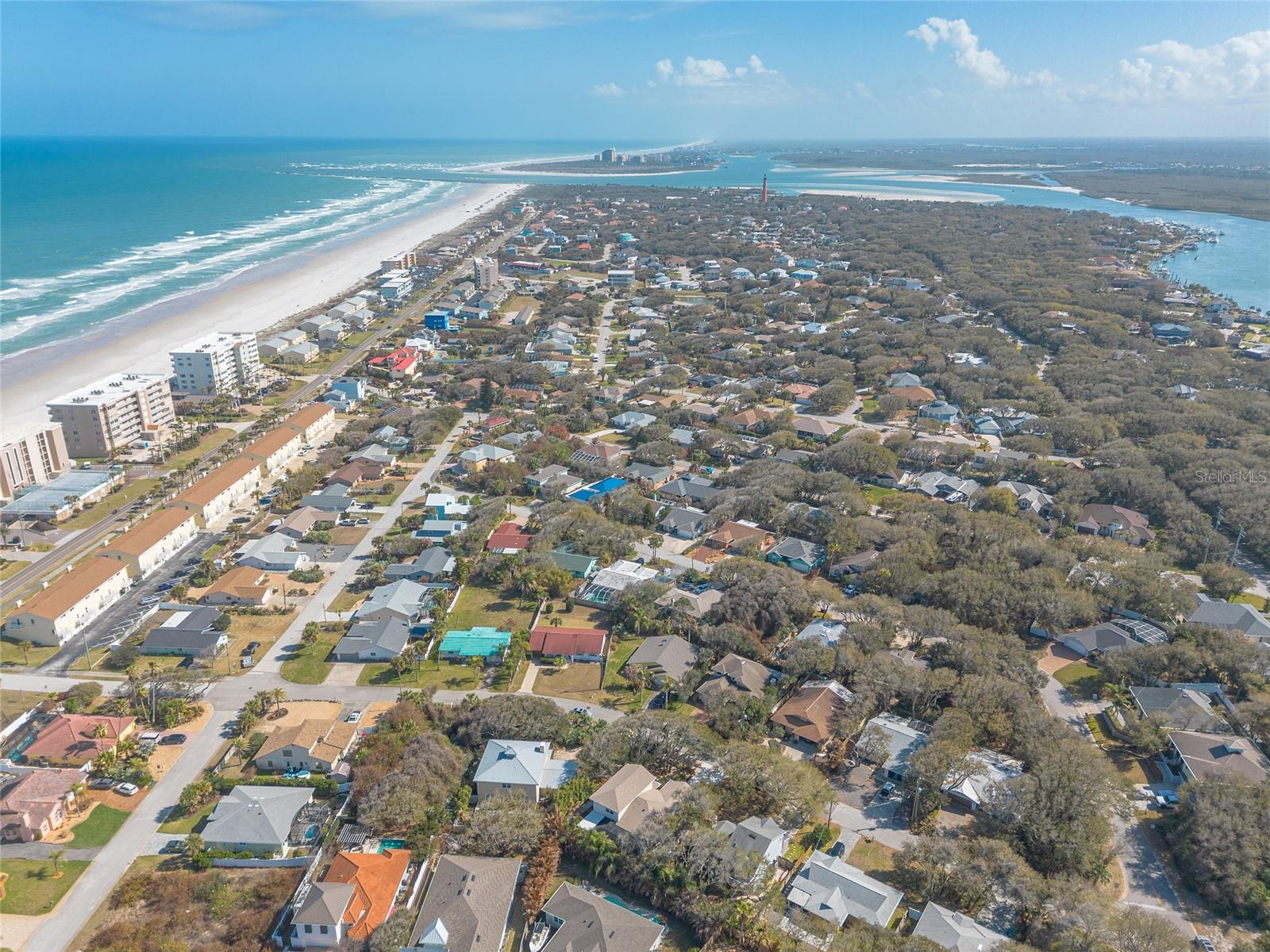 LIGHTHOUSE SHORES - Residential