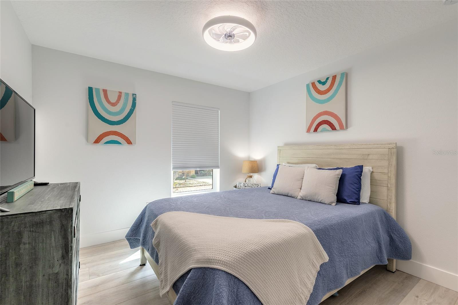 LIGHTHOUSE SHORES - Residential