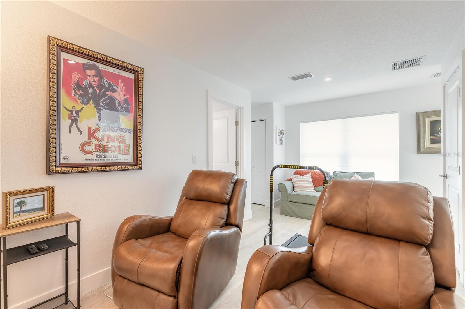 LIGHTHOUSE SHORES - Residential