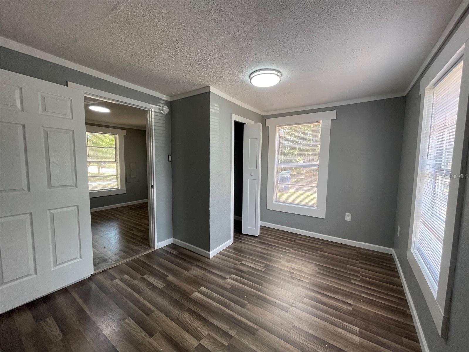 OAKLAND PARK OR A D GILLEYS - Residential