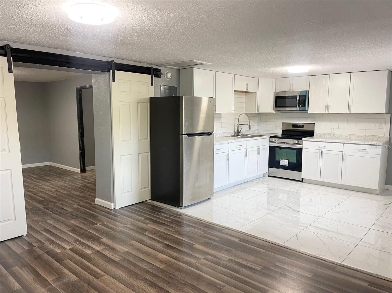 OAKLAND PARK OR A D GILLEYS - Residential