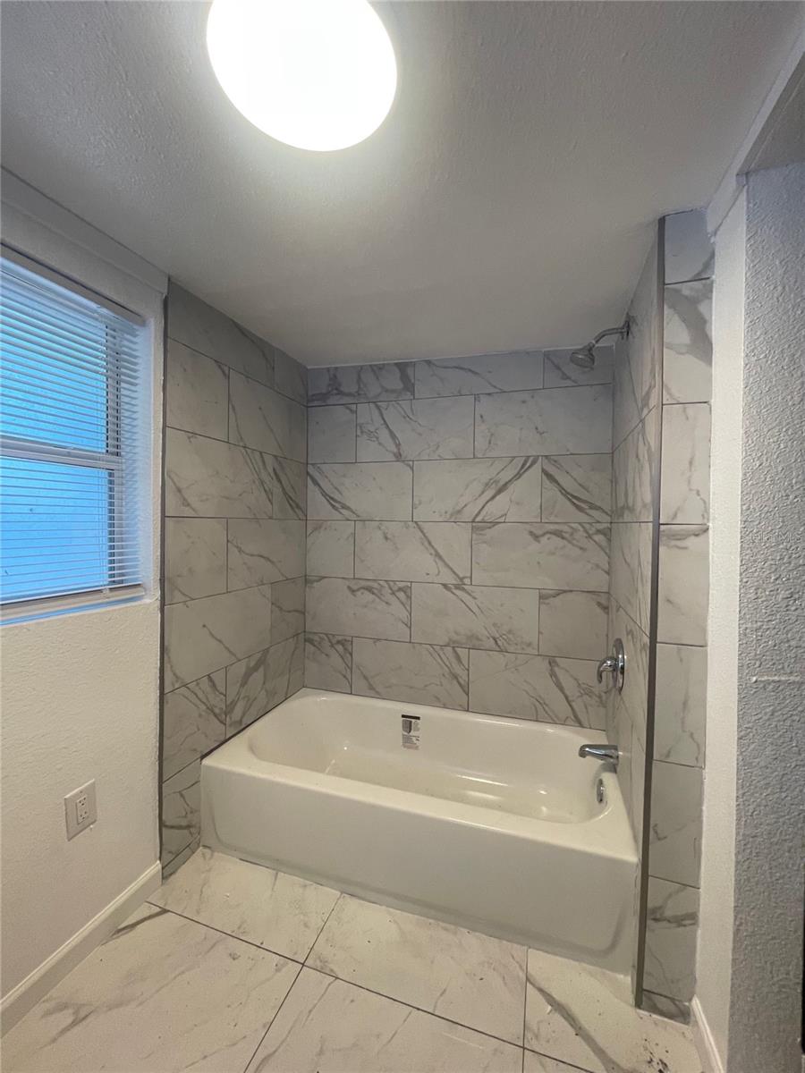 OAKLAND PARK OR A D GILLEYS - Residential