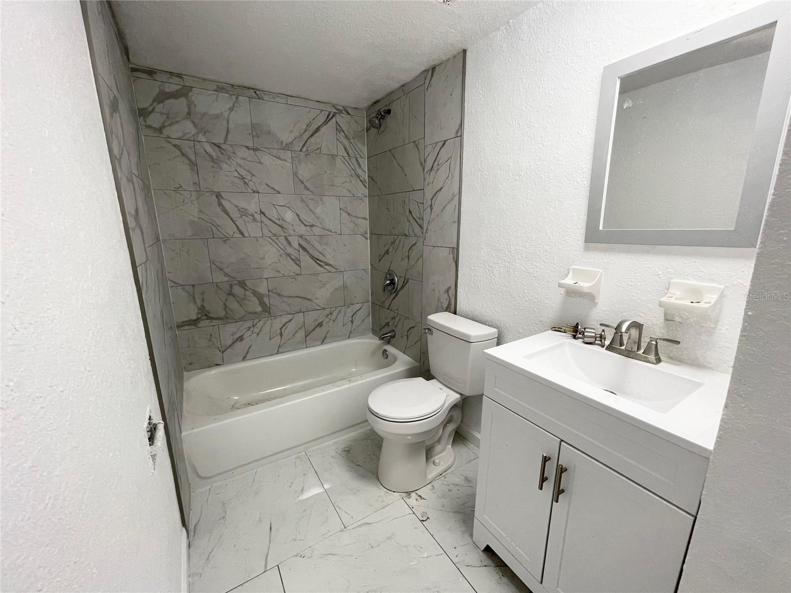 OAKLAND PARK OR A D GILLEYS - Residential