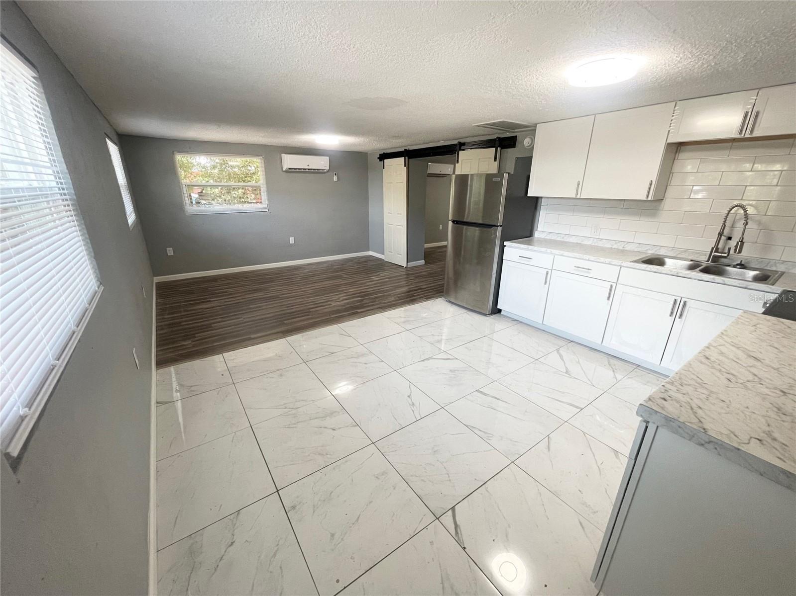 OAKLAND PARK OR A D GILLEYS - Residential