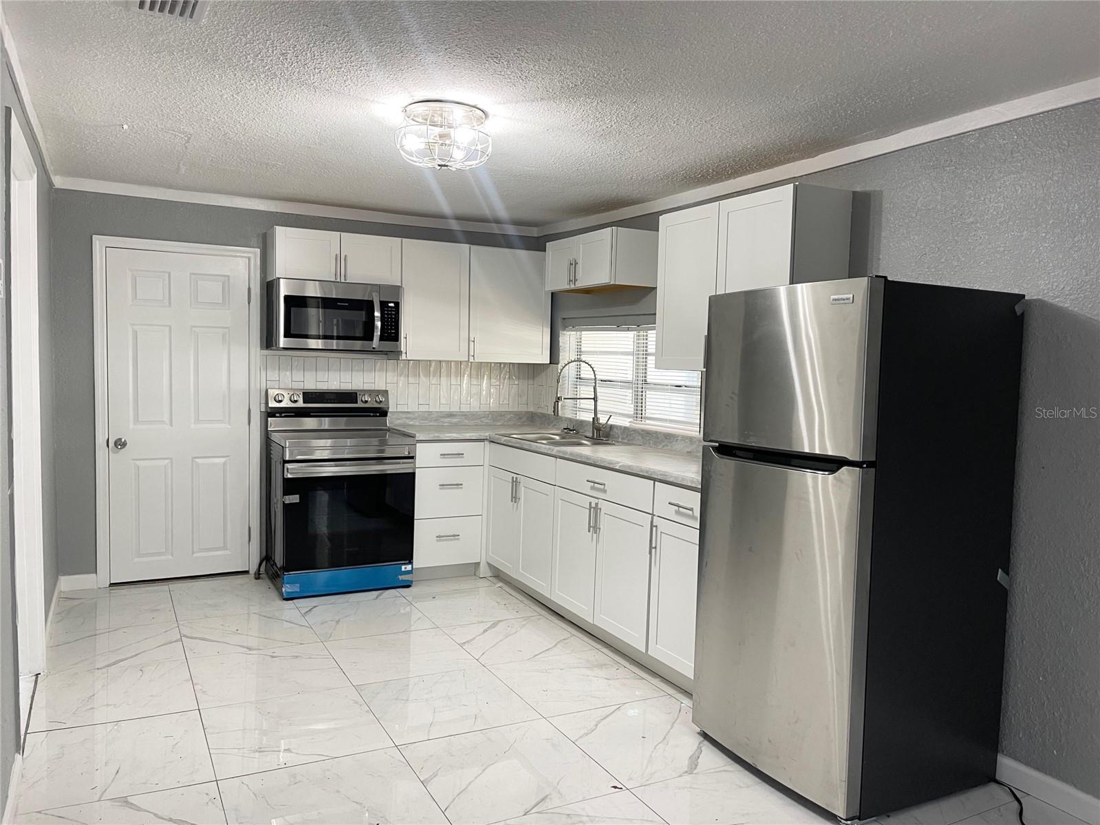 OAKLAND PARK OR A D GILLEYS - Residential