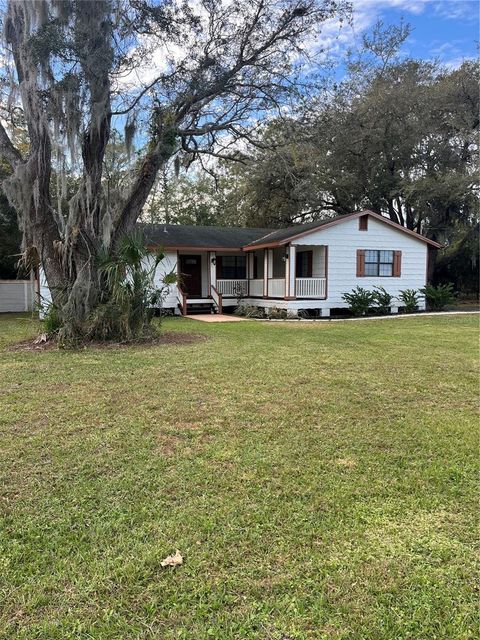Photo of 512 Stallings Avenue, Deltona, FL 32738 (MLS # O6382720)
