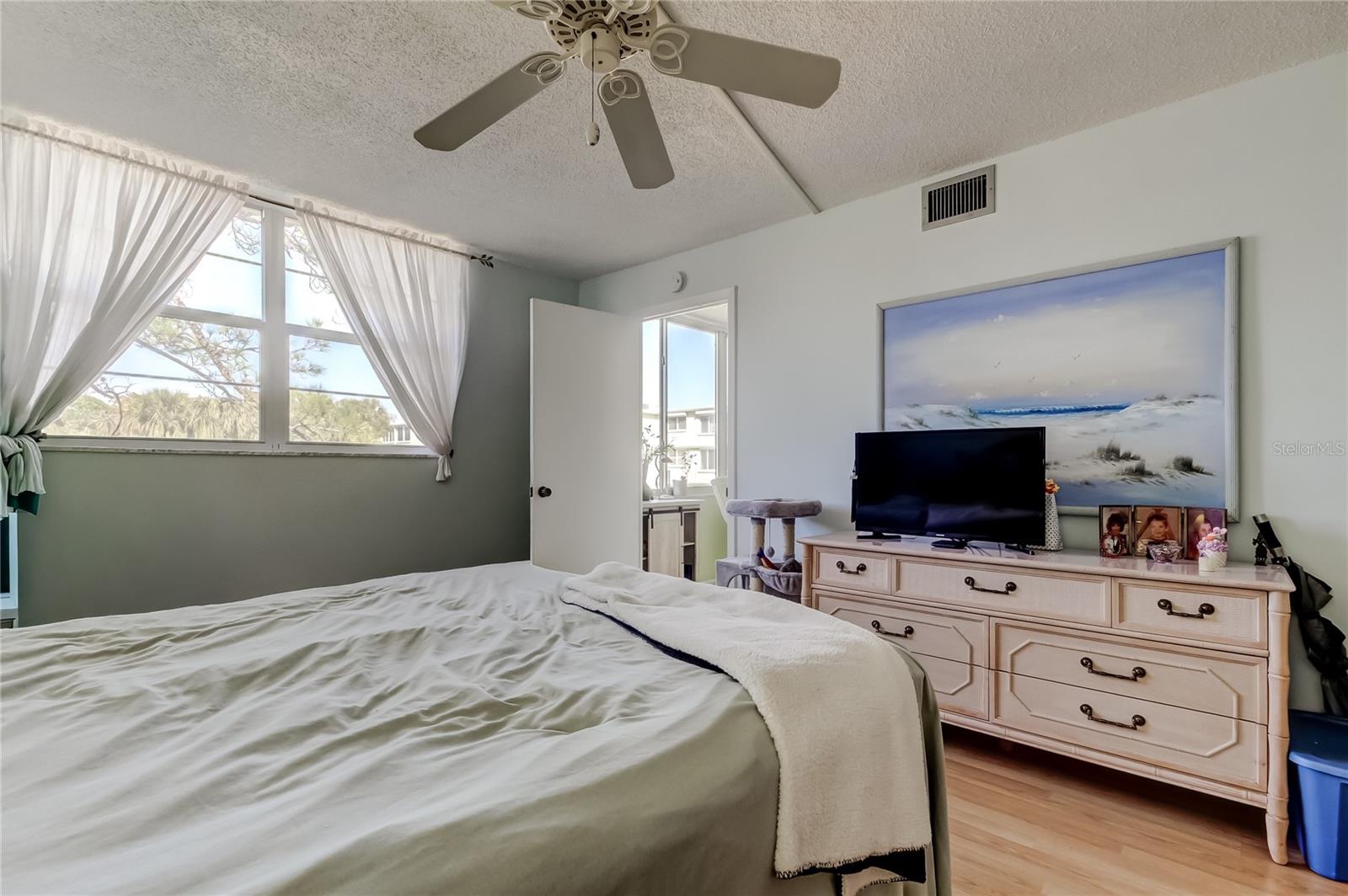 WINSTON PARK NORTHEAST - Residential