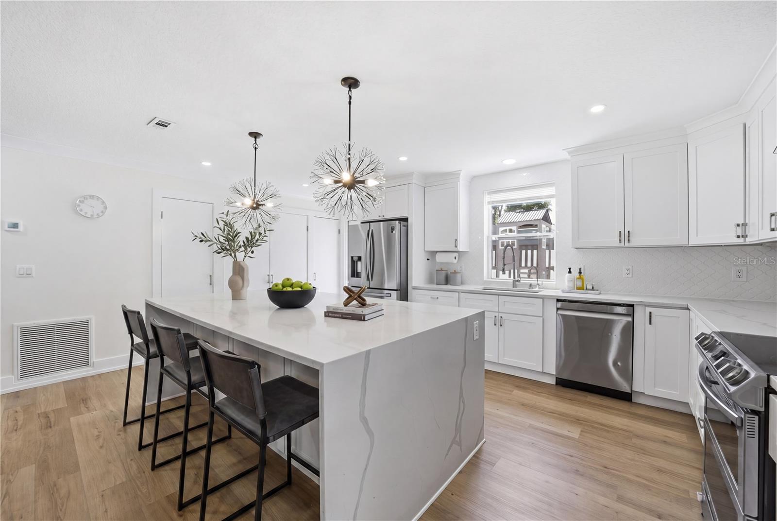 PEACEFUL VISTA HOMES - Residential