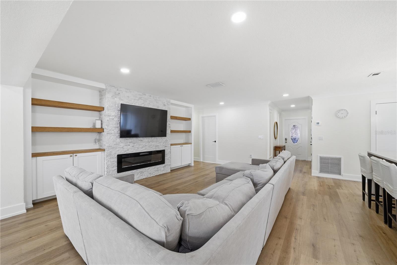 PEACEFUL VISTA HOMES - Residential