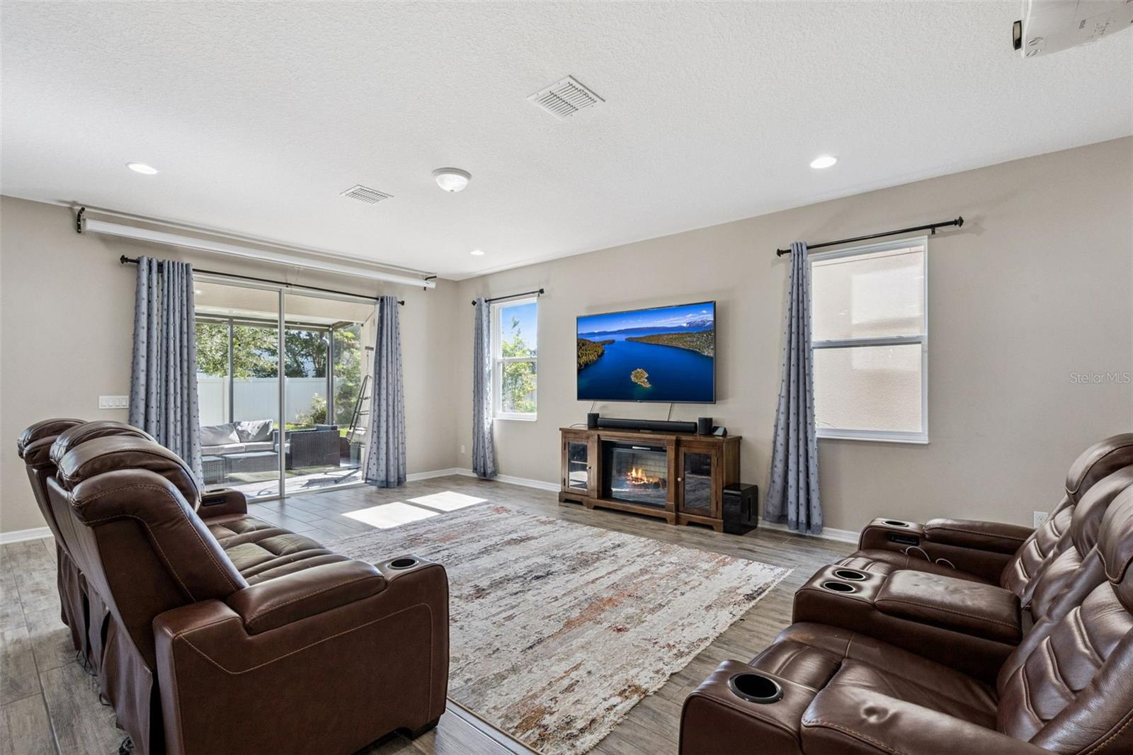 ESTUARY AT ST JOHNS - Residential