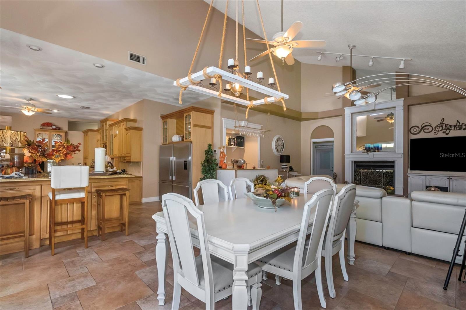 HIDDEN LAKE ESTATES - Residential