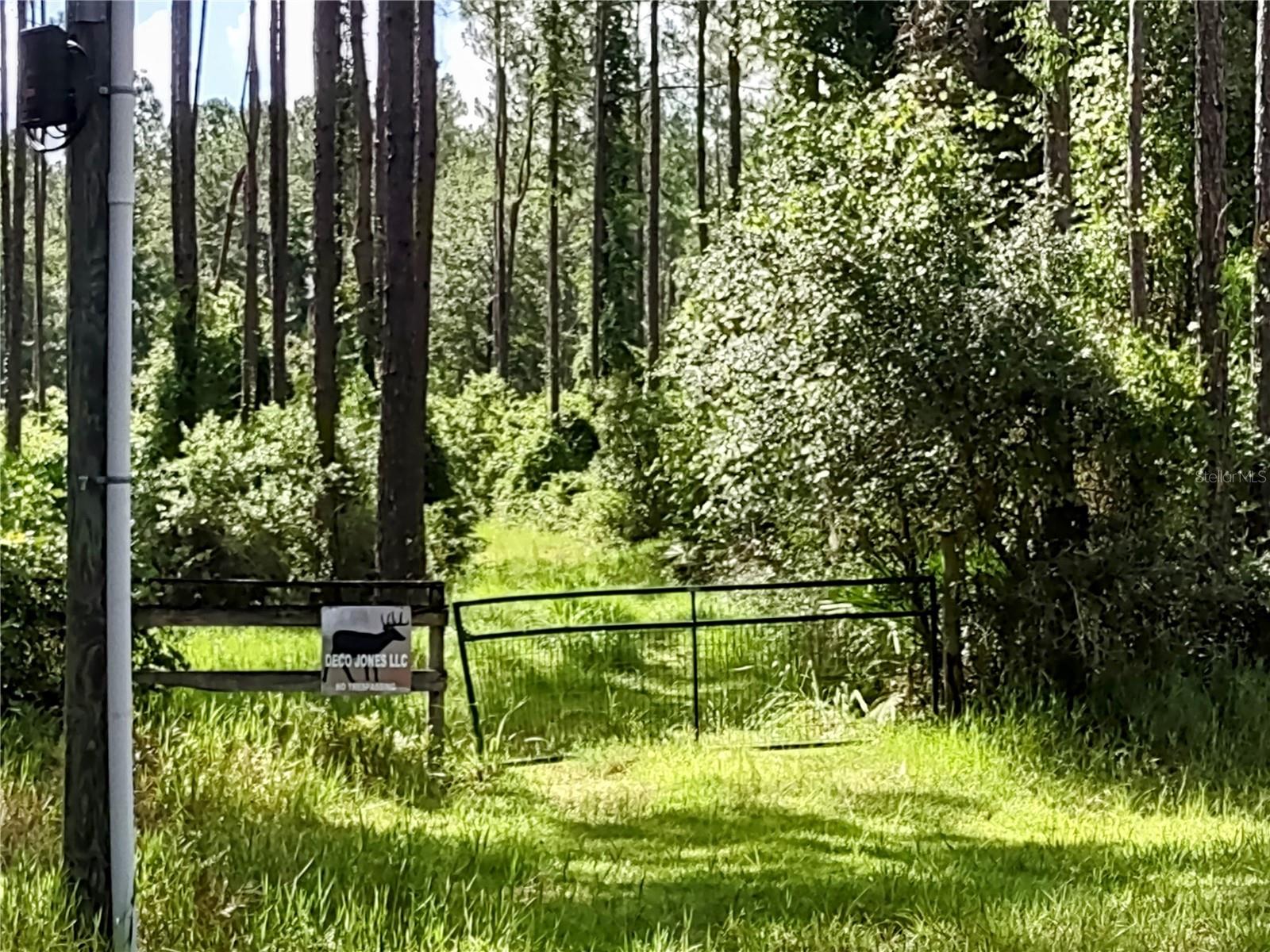 WINDING RIVER PRESERVE - Residential