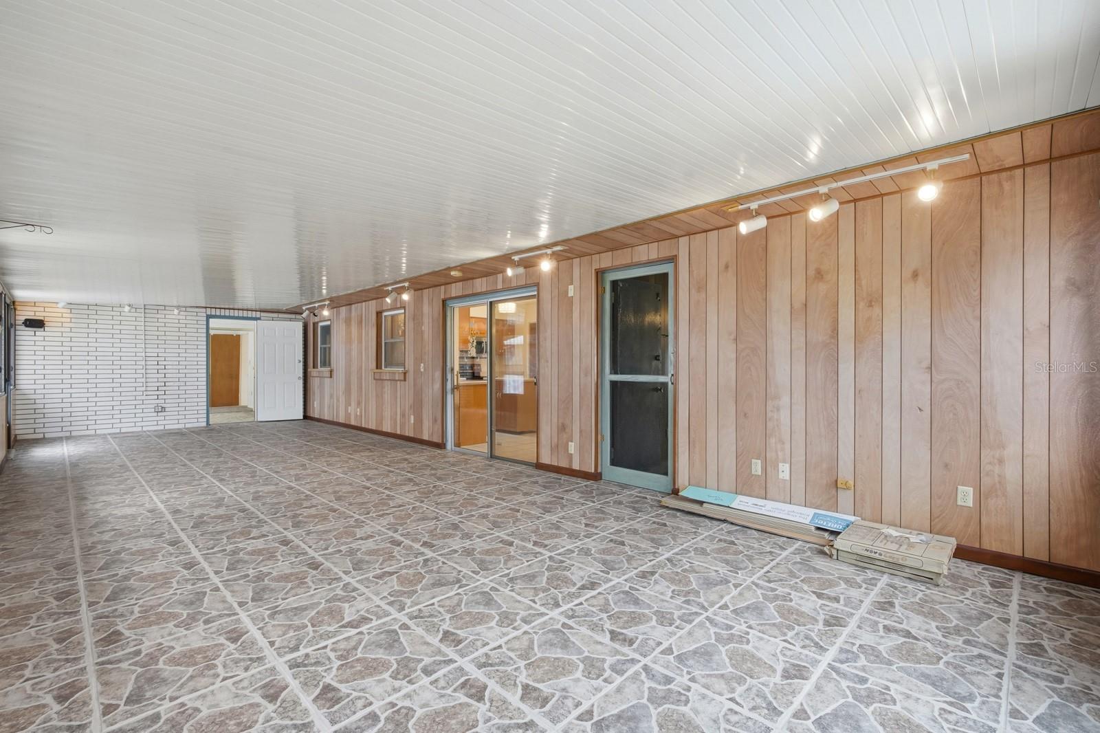 WILDWOOD UNIT 02 - Residential