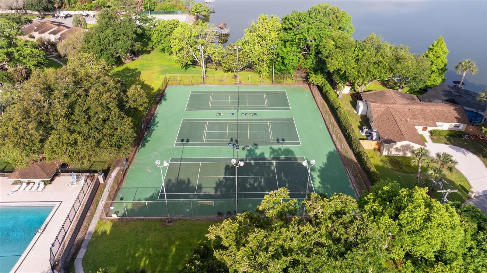 OAK HARBOUR CONDOMINIUM - Residential
