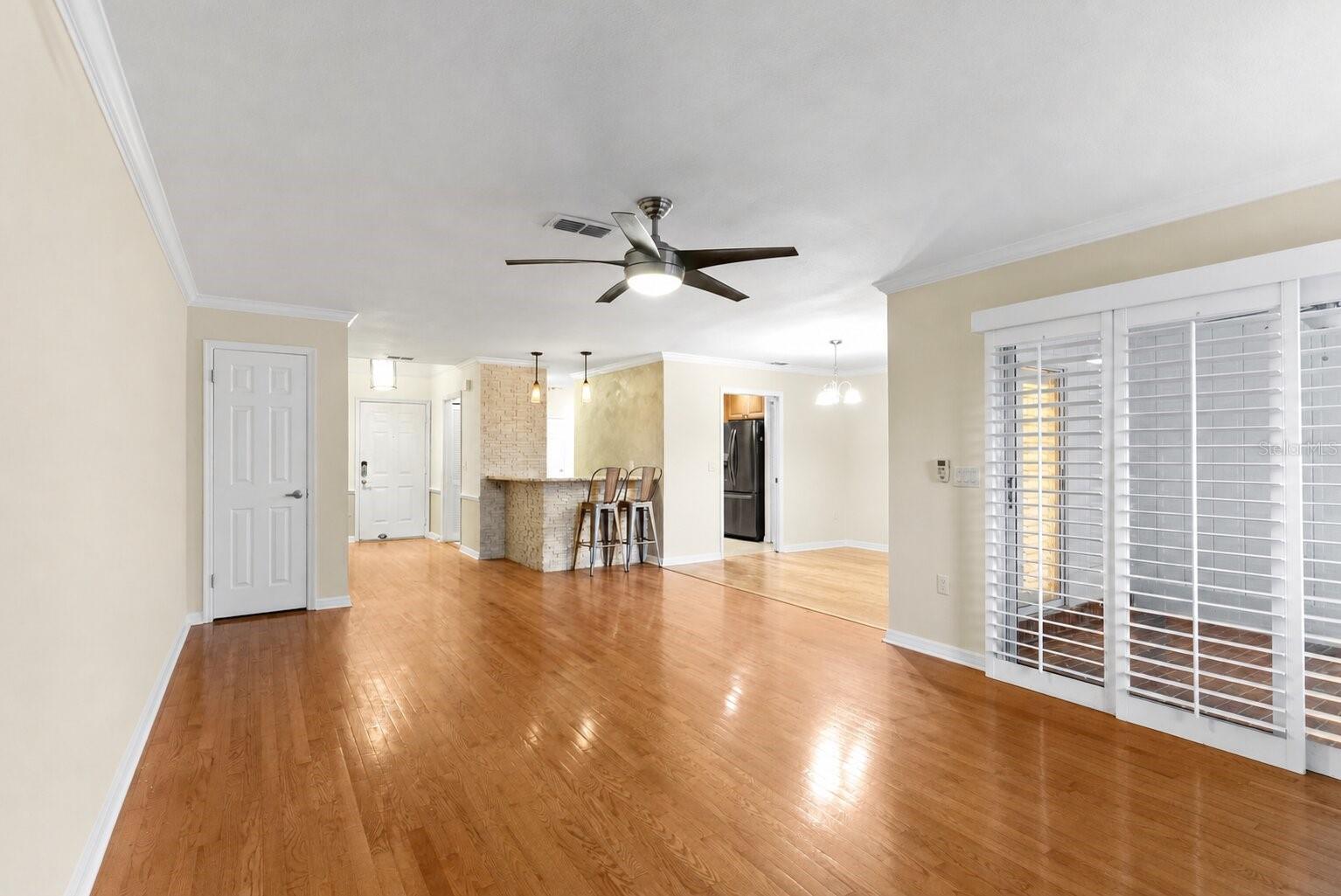 OAK HARBOUR CONDOMINIUM - Residential