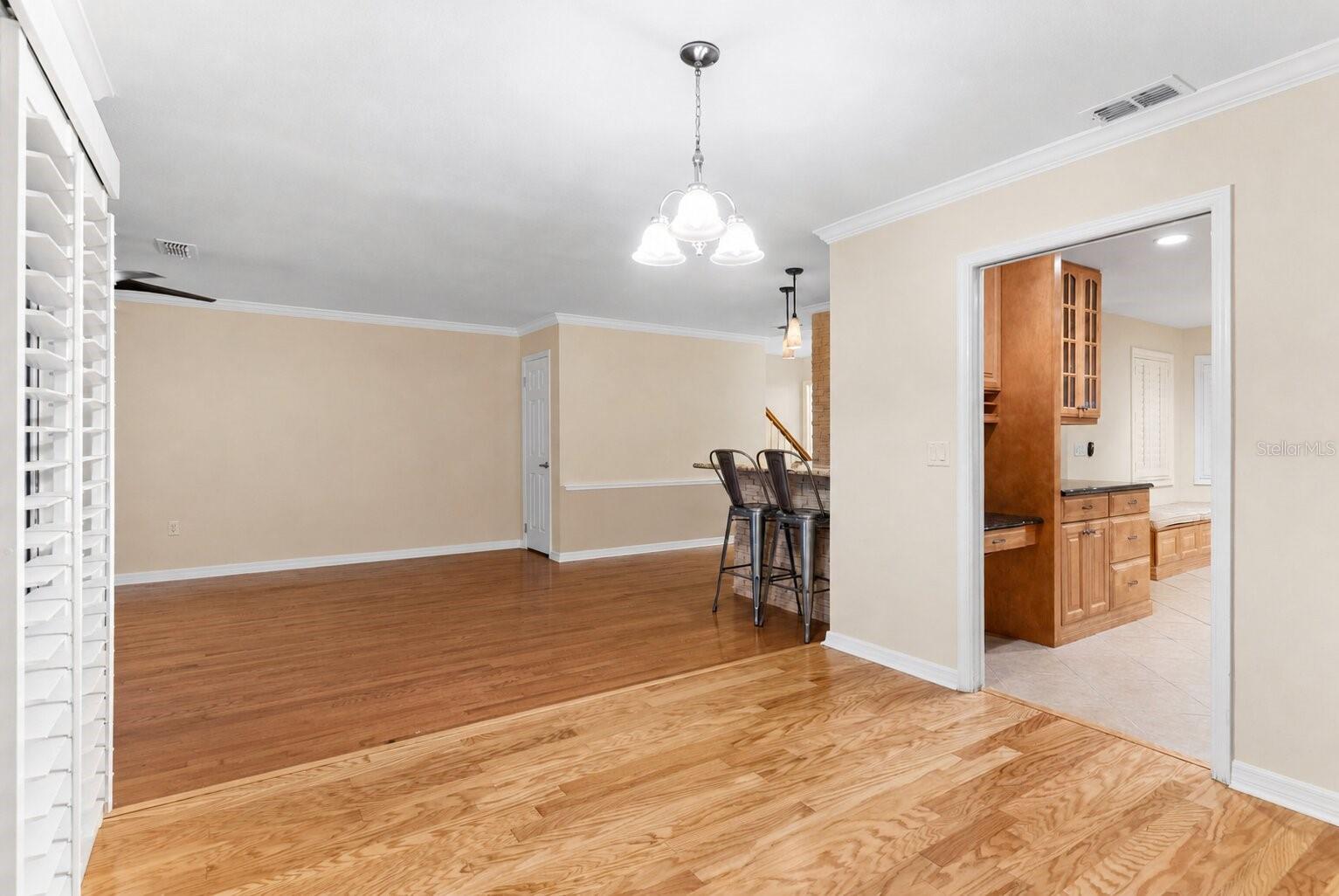 OAK HARBOUR CONDOMINIUM - Residential